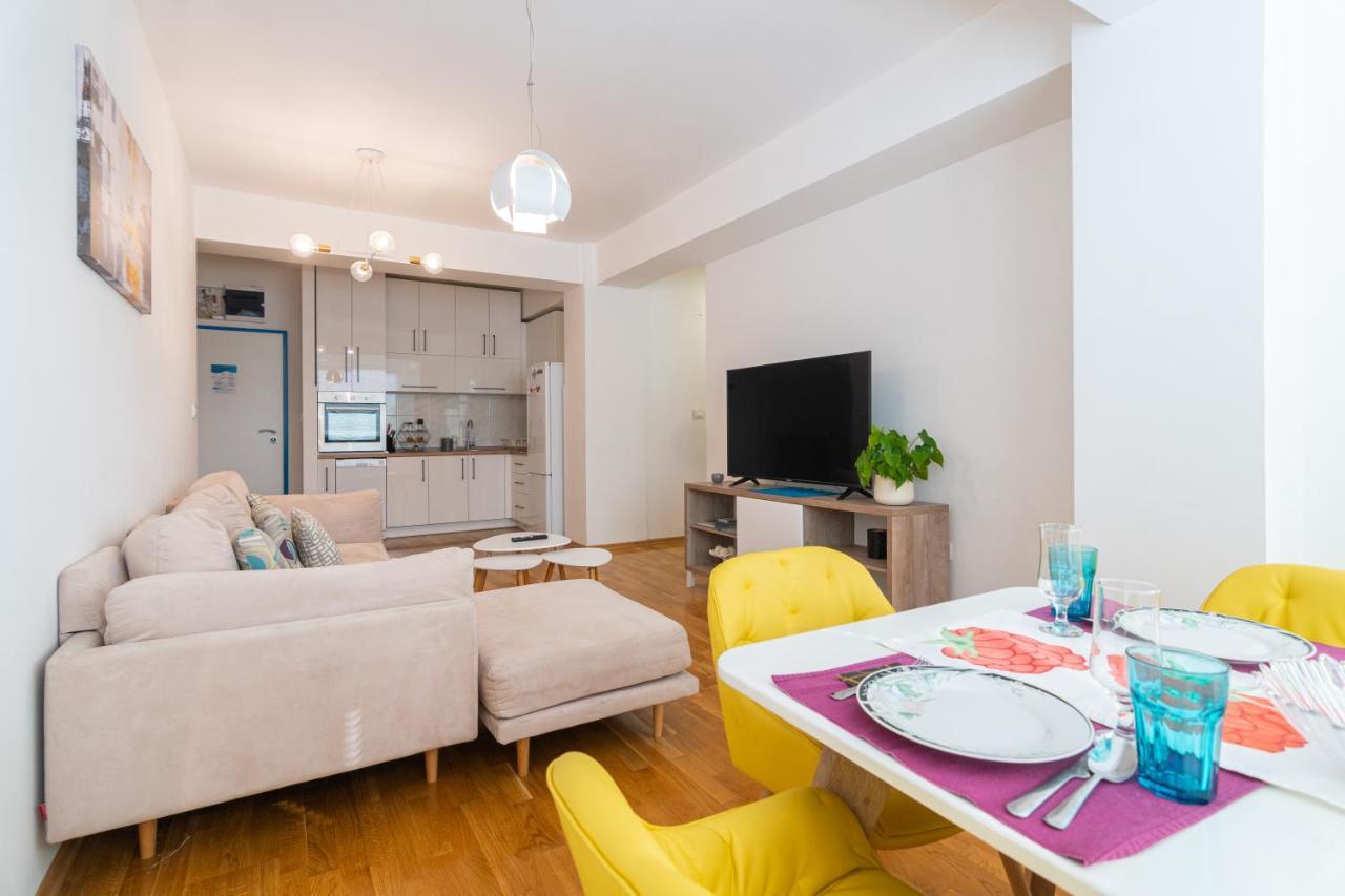 High-End Spacious Apartment Next To City Mall Skopie Exterior foto