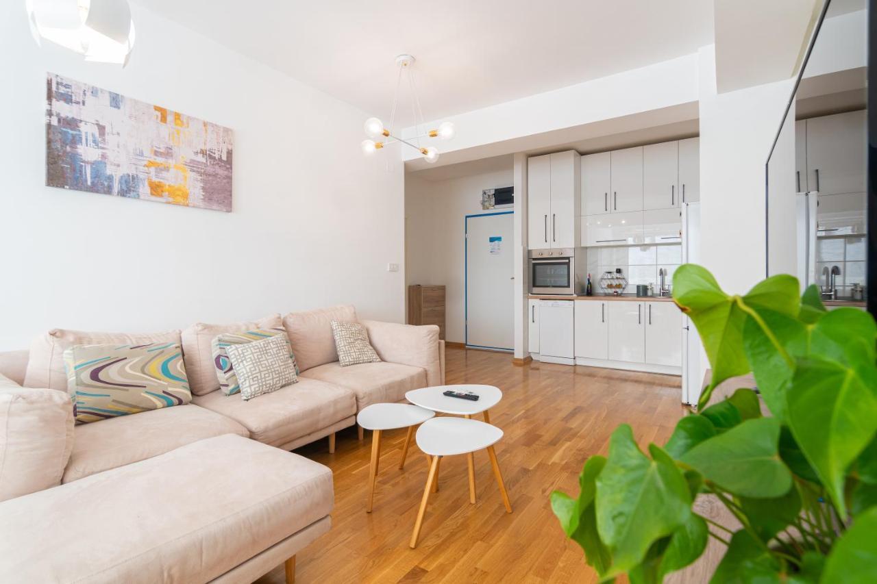 High-End Spacious Apartment Next To City Mall Skopie Exterior foto