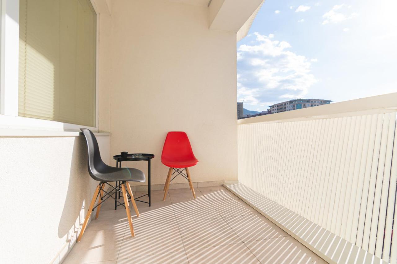 High-End Spacious Apartment Next To City Mall Skopie Exterior foto